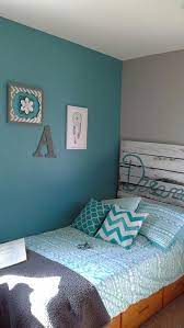 Two Colour Combinations For Bedroom Walls