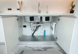 do kitchen sink cabinets have a back