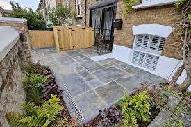 Natural Stone Pavers I Bespoke Designs