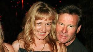 The herald sun revealed the geelong legend and former footy show host found his wife lying on the floor of their apartment in docklands on. Obksjtfixfpzhm