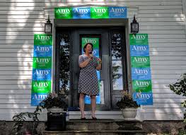 She assumed office on january 4, 2007. Klobuchar In N H To Beat Trump Dems Need Positive Message And Some Humor New Hampshire Public Radio
