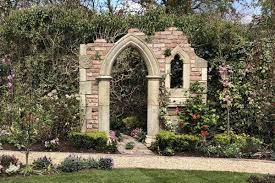 trefoil façades garden folly