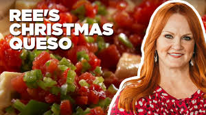 Ree drummond shares some tasty recipes from her christmas special on food network. The Pioneer Woman Ree Drummond S Cheesy Holiday Appetizer Only Has 5 Ingredients