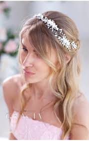 Brides are very particular of how they will look like on their wedding day that is why it's important that you make sure that you know what you actually want when it comes to bridal headpieces. Wedding Hairpieces The Main Details In The Bride S Hairdos