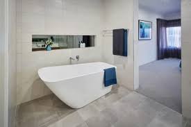 How To Clean A Fiberglass Tub With A