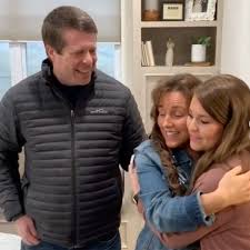 jana duggar surprises pas with