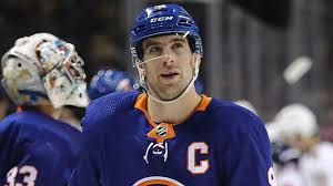 Toronto maple leafs captain and center john tavares will remain overnight in the hospital for further testing after he took a knee to the head in the first period of thursday's playoff game. John Tavares Watch Nhl S Top Free Agent Prize Signs With Maple Leafs Sporting News
