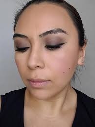 winter wedding makeup look for guests