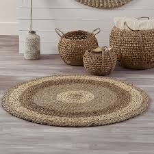 seagr and corn husk leaf round rug