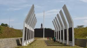 Monumen ini terdiri dari dua lantai. Monumen Jenderal Sudirman Berwisata Sambil Mengenang Salah Satu Pahlawan Indonesia Tempat Me