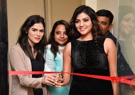 Fun with a glass in hand. Actress Lahari Launched Ignite The Mughali Kitchen Restaurant At Road No 14 In Banjara Hills Hd Gallery Social News Xyz