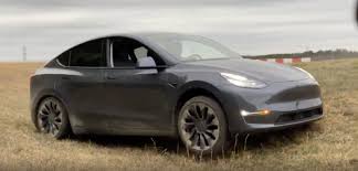 The model y performance isn't just a good electric suv or just a good tesla—it's a good suv, period. Watch Tesla Model Y Drift Go Off Road And Accelerate From 0 60 Mph Electrek