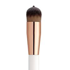 foundation tip and blend brush with
