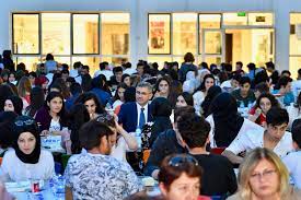 Hilmi Türkmen på Twitter: "Bülent Akarcalı Sağlık Meslek Lisesi öğrencileri  ile iftar sofrasında buluştuk. Geleceğimizin teminatı gençlerimiz maşallah  enerji dolu. Onlara çok güveniyoruz, onlar için çok çalışıyoruz!…  https://t.co/txI4sD2Qbe"