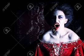 特寫肖像嗜血女吸血鬼。 免版權照片，圖片，畫像及圖片庫. Image 15811855