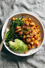 The health benefits of broccoli and cauliflower are more than enough to get me to eat this dish. Spicy Chicken And Sweet Potato Meal Prep Magic Recipe Pinch Of Yum
