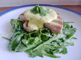 tuna steak with rocket cuber salad