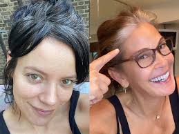 Allison janney debuts her new hairdo with her natural hair! 7 Celebrities That Are Embracing Their Grays In Quarantine Newbeauty