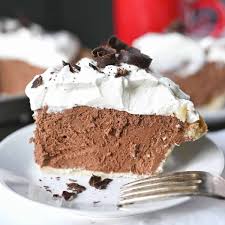 Easy Chocolate Cream Pie Recipe- Butter Your Biscuit
