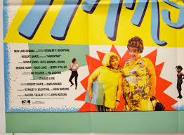 In hairspray, tracy turnblad uses her huge hair, big grin and great moves to become the queen of the local tv dan. Hairspray Original Cinema Movie Poster From Pastposters Com British Quad Posters And Us 1 Sheet Posters