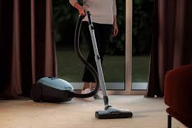 how to use a vacuum cleaner efficiently