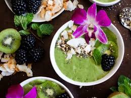 tropical green smoothie bowl a