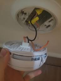 Can i unplug this smoke detector in my apartment? Or will it alert  managment? : r/saplings