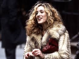 carrie bradshaw curls are trending again