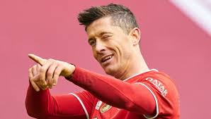 This attacking performance currently places them at 1st out of 367 for bundesliga players who've played at least 3 matches. Watch Out England Nine Ridiculous Robert Lewandowski Stats And Records Planetfootball