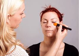 how do professional makeup artists prep