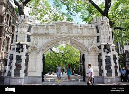 The Hudson Gate of the City College of New York campus in Hamilton Heights,  New York Stock Photo - Alamy