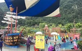 What sets lost world of tambun apart from many other theme parks is the fact that it's home to many natural mineral hot springs. Lost World Of Tambun In Ipoh Malaysia Water Park Amusement Rides Animals Boating All In One Theme Park Little Day Out
