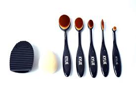 oval makeup brush set