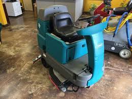 riding battery powered scrubbers