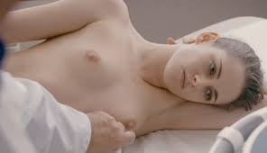 كريستين ستيوارت عارية بالكلوت فقط (18 صورة) - الفن والجمال