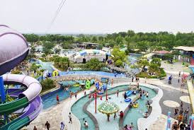 Ada berbagai macam wahana olahraga air yang tersedia di pantai ini. 20 Waterpark Kolam Renang Di Pekanbaru Riau Paling Hits Terkenal