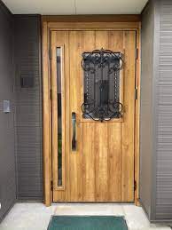 木目調の素敵な玄関ドアになりました！ | 北国増改センター
