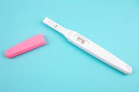 Viele frauen fragen sich, ab wann man einen schwangerschaftstest machen kann. Wann Schwangerschaftstest Der Fruheste Zeitpunkt Fur Gewissheit