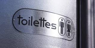 Résultat de recherche d'images pour "toilettes publiques "