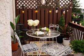 how to make an apartment patio private