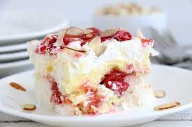 Angel Food Cake With Cherry Pie Filling gambar png