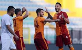 Five of galatasaray's last seven competitive away fixtures finished with over 2.5 goals. Plnffantmeddvm