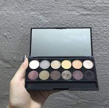 divine eye shadow palette au naturel