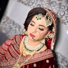makeup artist services at rs 10000 day