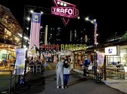 It is the third largest city of the country and the financial centre of the state of johor. Nikmati Asam Pedas Di Trafo Kilang Bateri Johor Propa Rangers