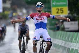 Retorno victorioso para Mathieu van der Poel, gana al sprint la Antwerp  Port Epic 2021 – Revista Mundo Ciclístico