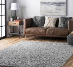 what color rugs go with brown couches