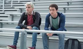 Résultat de recherche d'images pour "13 reasons why"