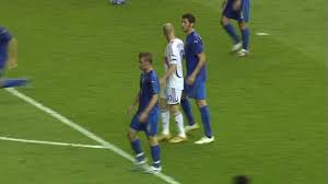 Zidane ise materazzi'nin annesine ve kızkardeşine küfür ettiğini söylemişti. Materazzi On The Zidane Incident My Own Country Killed Me For It Marca In English
