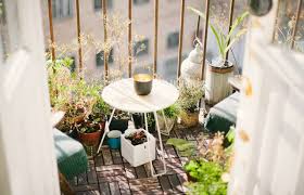 decorate a small balcony on a budget